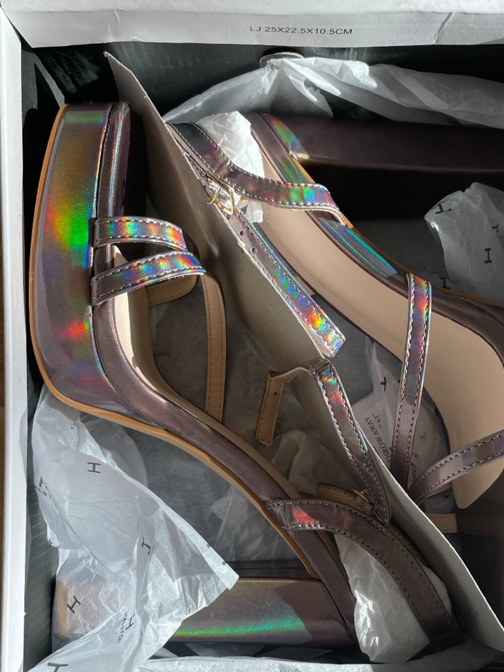 Halston Heritage Sardinia Pewter Metallic Platform Sandal Heel Size 8